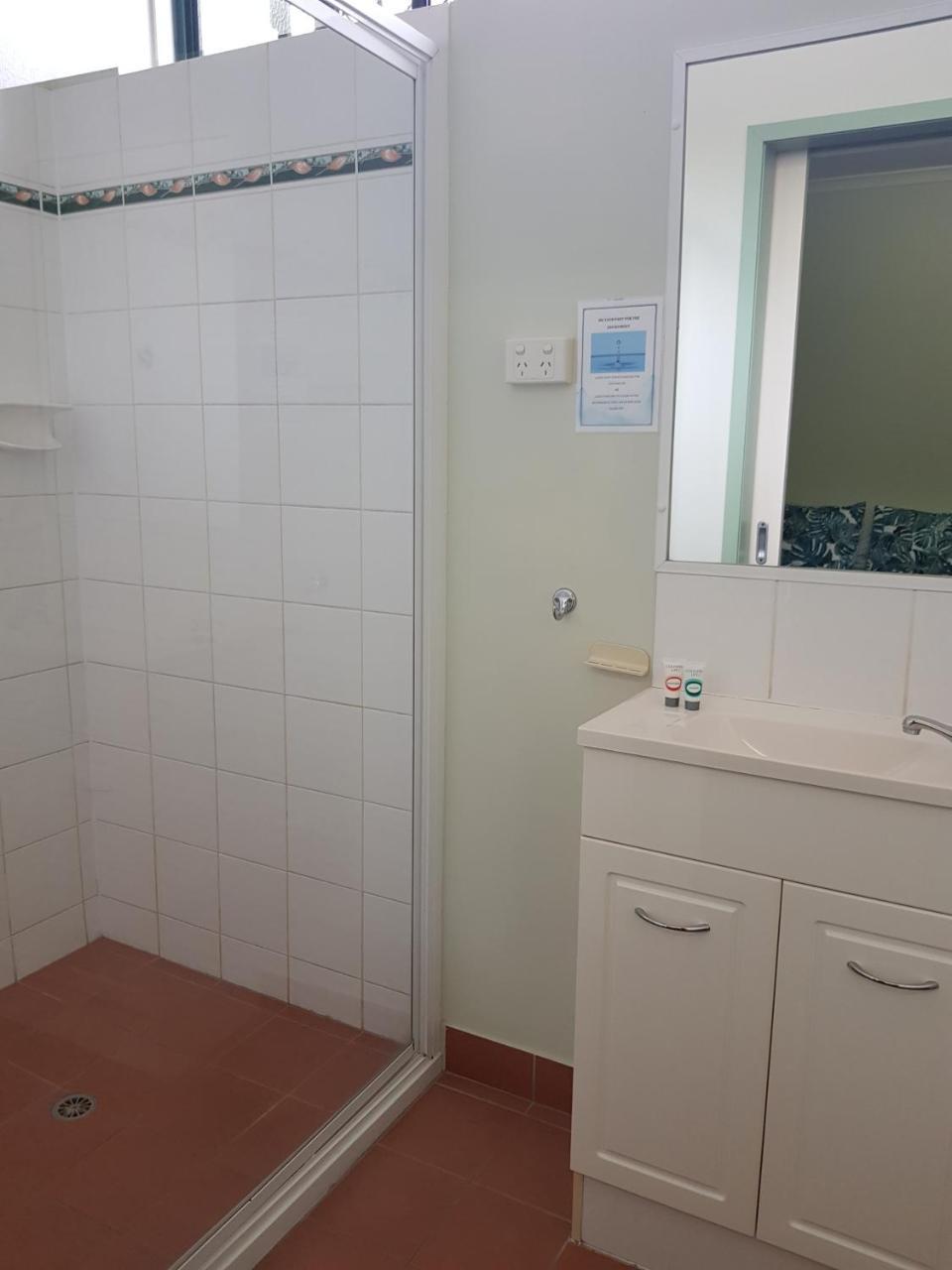 海港小屋汽车旅馆 格拉德斯通 外观 照片
